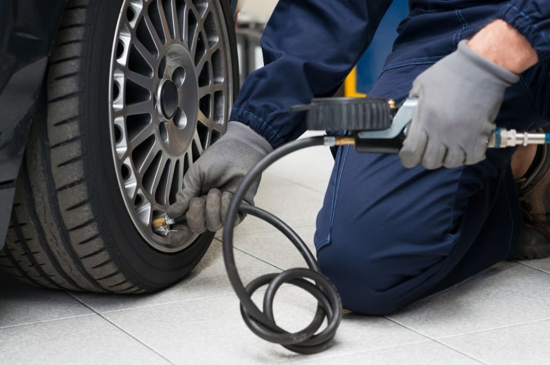 OIL CHANGE AND TUNE UP